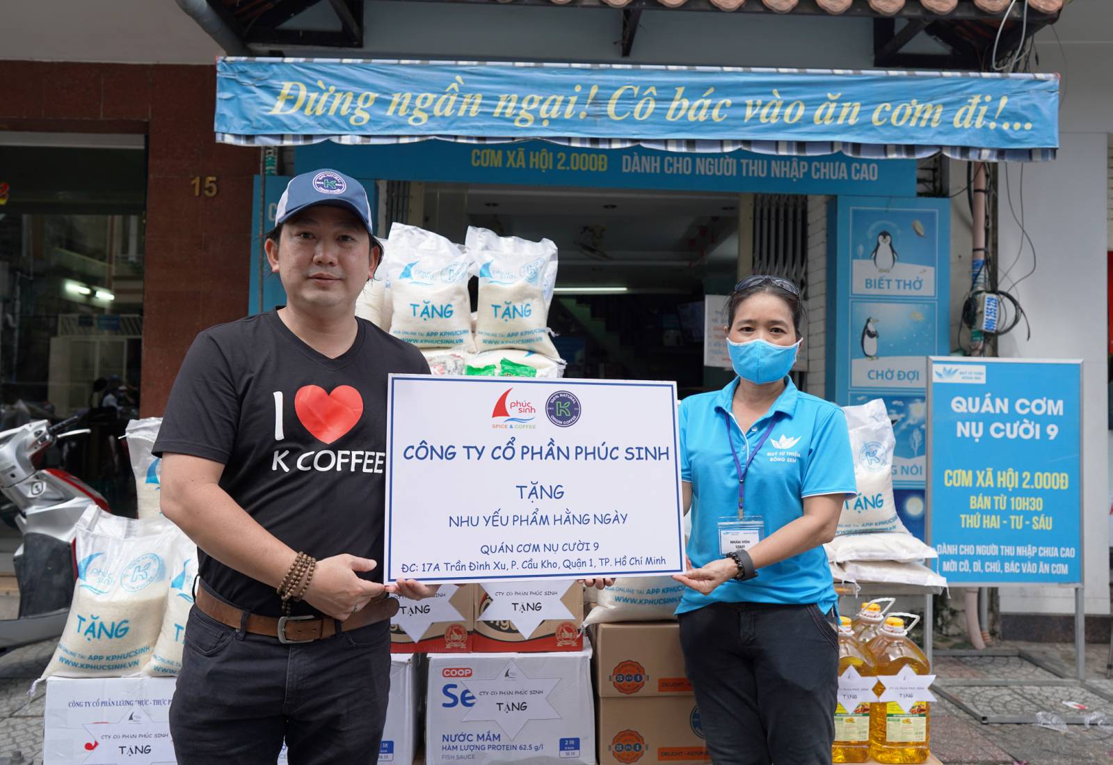 [PHÚC SINH CHIA SẺ YÊU THƯƠNG]

TRAO TẶNG NHU YẾU PHẨM CHO QUÁN ĂN NỤ CƯỜI 9, Phường Cầu Kho, Quận 1